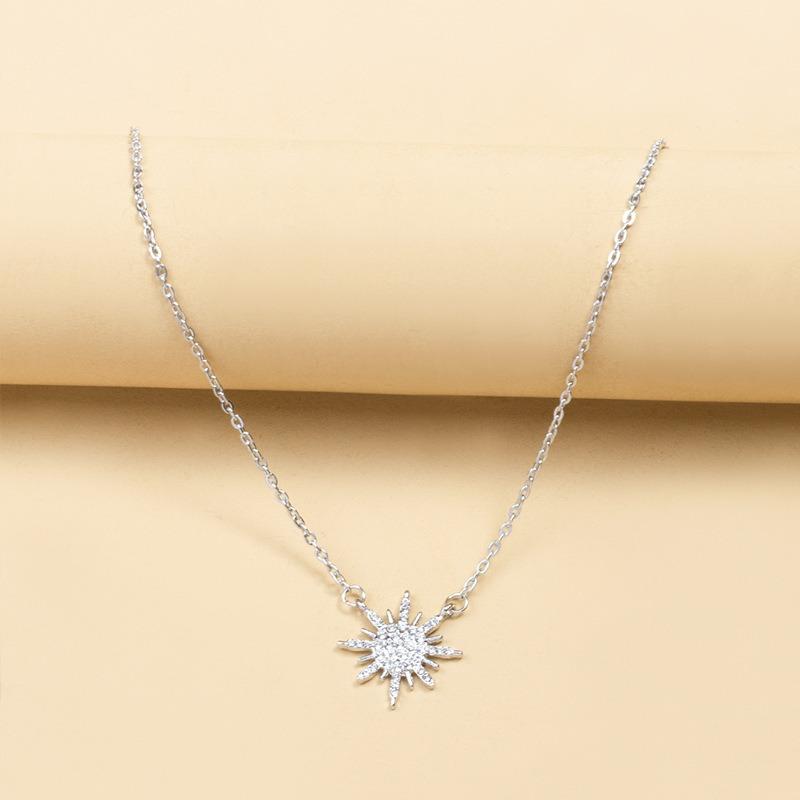 Sun God Necklace Gold Rays Diamond Pendant Sun Short Neck Sweater Chain Women