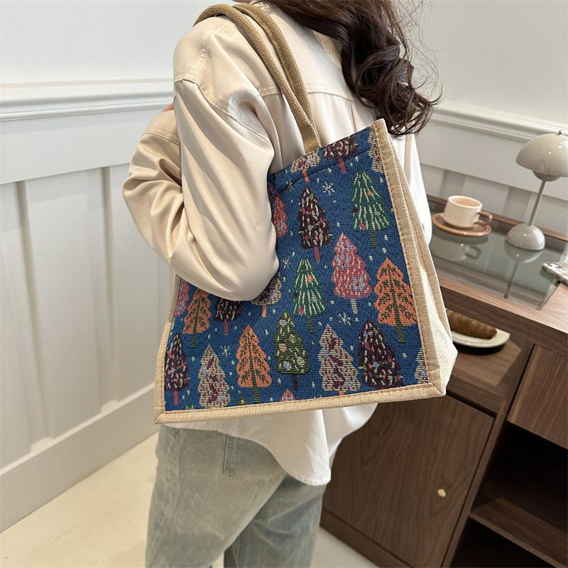 Chic Vintage Tote Bag For Women With Spacious Interior In Trendy Spring Colors
