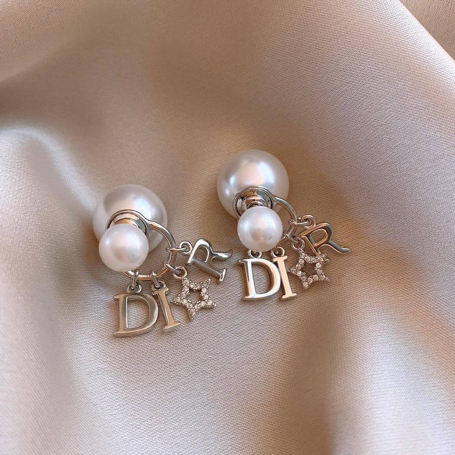 Orecchini a lobo geometrici a forma di fiore in zircone e perla stile coreano – Design elegante e di alta gamma per donna