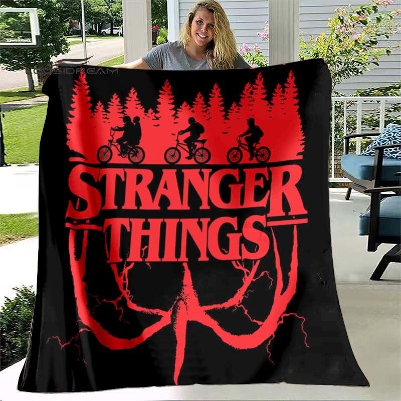 Kreslená deka Stranger Things Módní flanelová nadýchaná fleecová přehozová deka Dárek pro děti i dospělé Pohovka Cestování Kempování