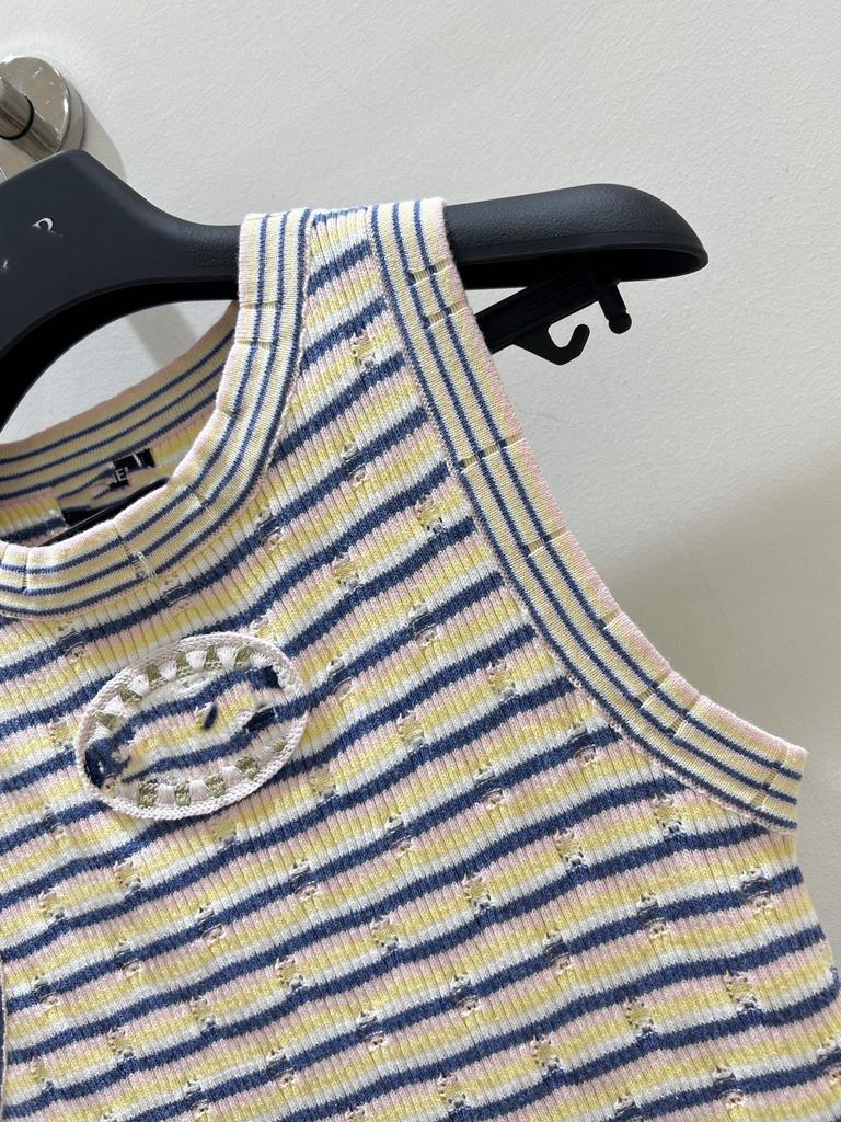 Gestreiftes ärmelloses Stricktop mit Stickerei für Frühling/Sommer