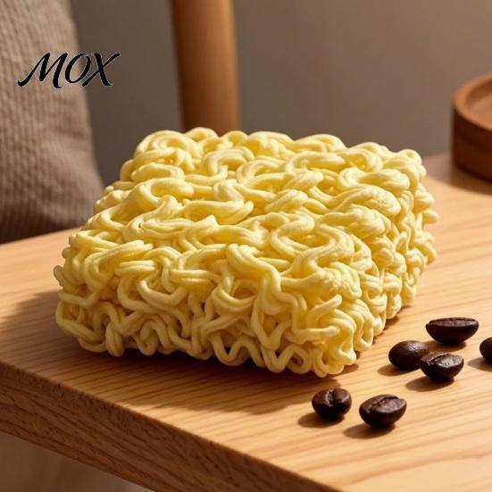 3D Printed Novelty Props Instant Noodle Figurine, Realistic Ramen Snack Desk Ornament, Food Figurines Creative Statue for Home Office Decor, Tabletop