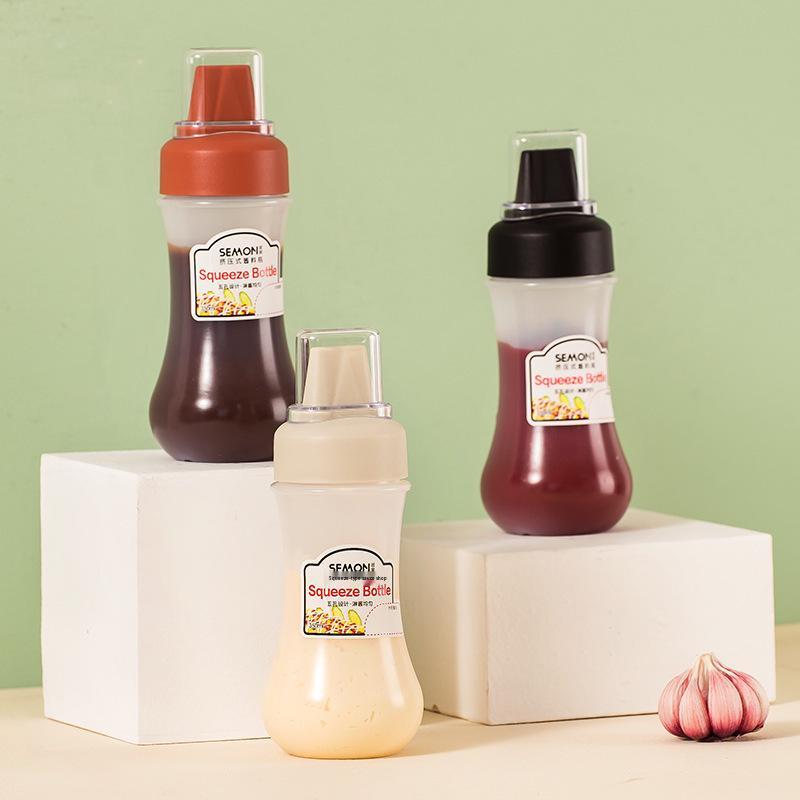 Five-Hole Squeeze Sauce Bottle with Dust Cover for Kitchen Condiments