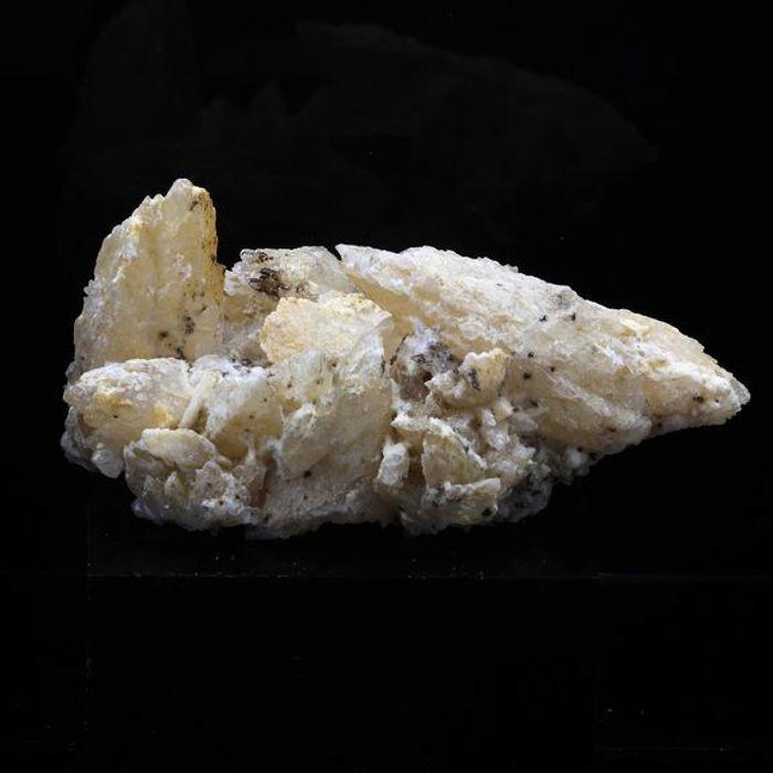 Pierres et Minéraux. Calcite. 345.0 ct. Cuzac, Lot, Occitanie, France.