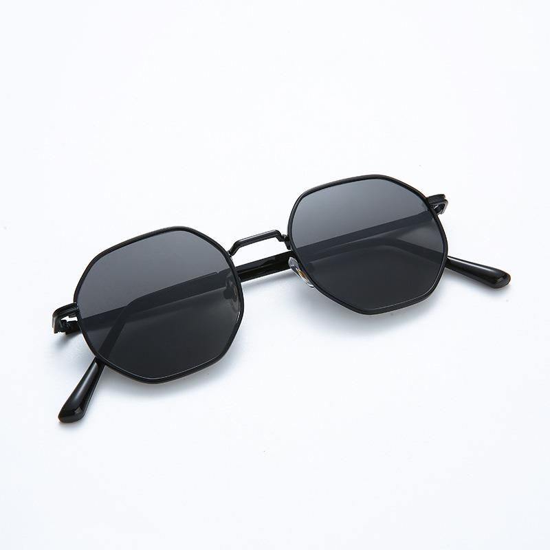 A Pair Of Vintage Polygonal Metal Sunglasses Classic Trendy Sunglasses For Shading