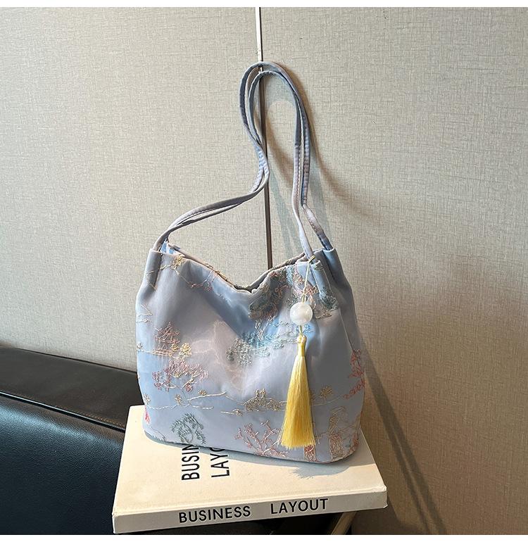 New Chinese style national style messenger bag women's 2025 new trendy casual fashion shoulder bag cloth bag popular bucket bag