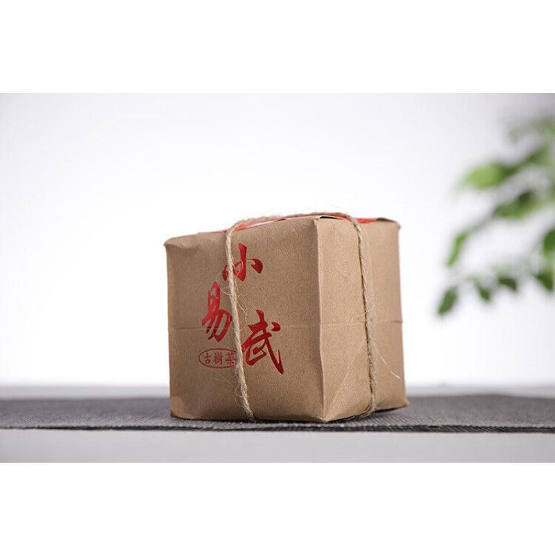 Yunnan Puerh Tee 50g Kleiner Yiwu Rohteekuchen Großer Baumtee