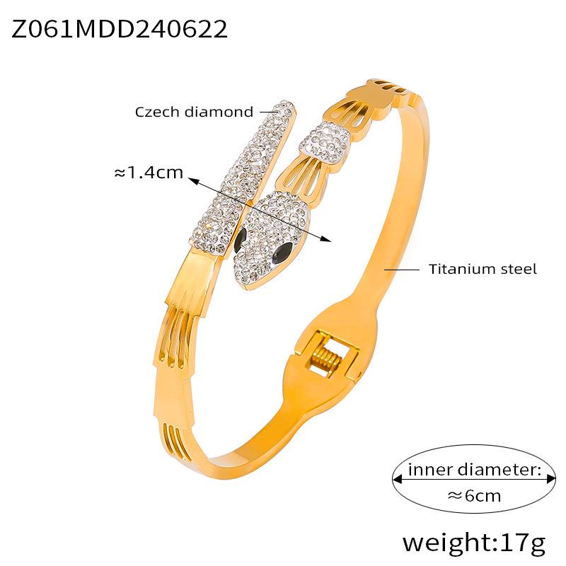 

Винтажный браслет с инкрустацией бриллиантами: Сохраняющая цвет титановая сталь с полым дизайном