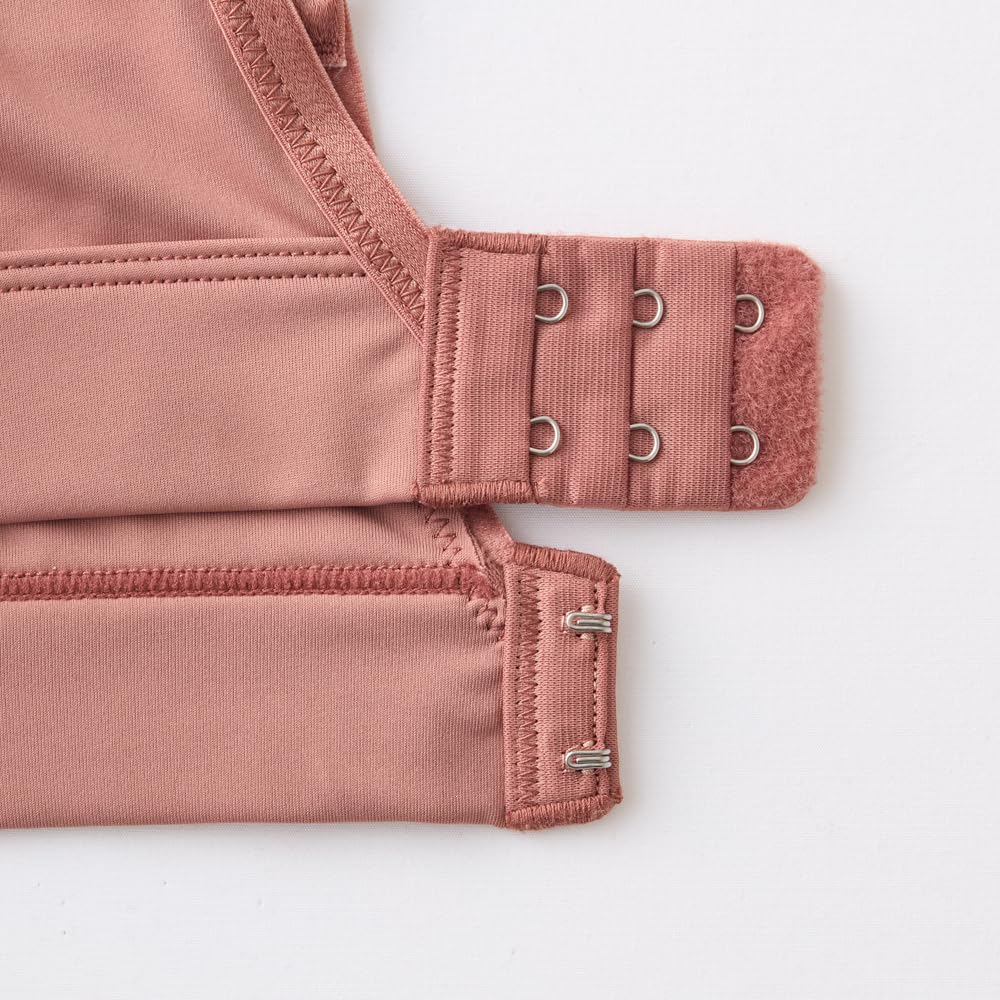 Dámská nevyztužená podprsenka Adidas AP0155 Back Brilliant M, odvádějící pot, rychleschnoucí, push-up košíček, zapínání na háčky, hnědá,