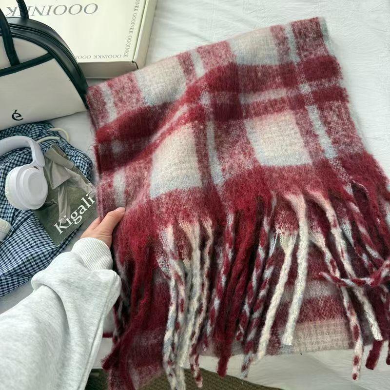 New autumn and winter Korean plaid scarf girls extended warm shawl scarf students small fresh versatile scarf