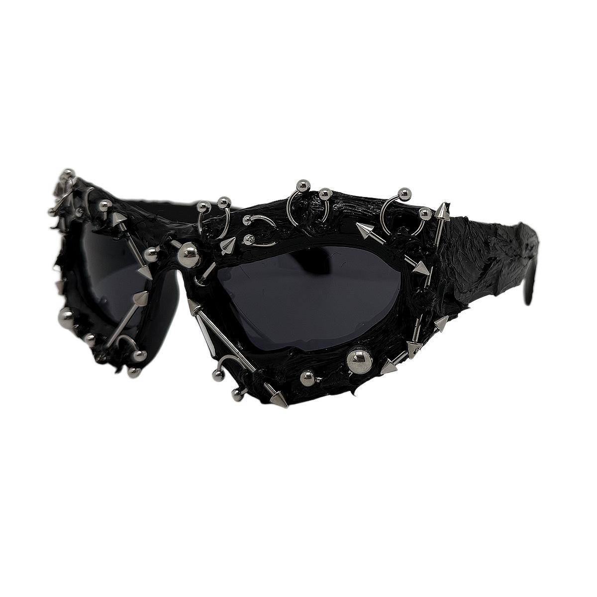 

Oversized Alien Shape Punk Sunglasses with Studs UV400 Protection Unisex Dark Hip Hop Style for Concerts and Events Hip Hop коричневый