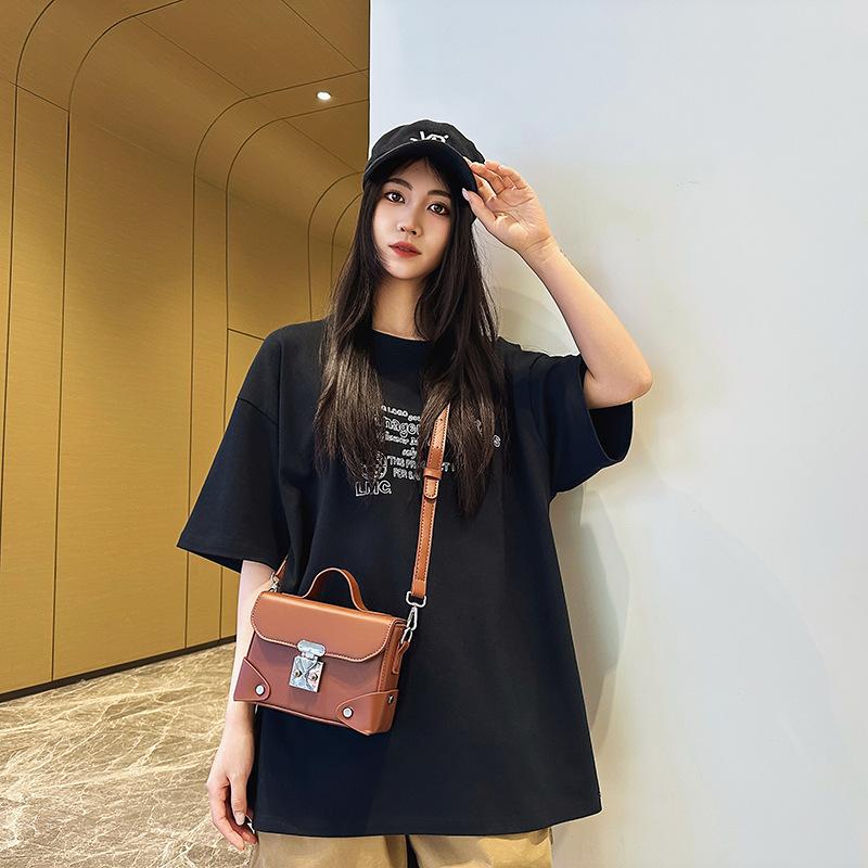 Tide крутой локомотив нейтральный ПУ маленькая квадратная сумка японский и корейский повседневный commuting мобильный телефон мелочь плечо мессенджер сумка коричневый