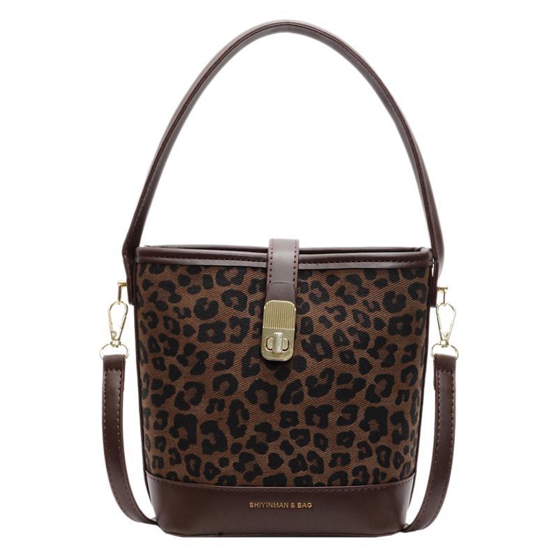 Autumn and Winter Super Fire Niche Leopard Print Bag Women's 2025 New Popular Versatile Messenger Bag Exquisite Portable Bucket Bag