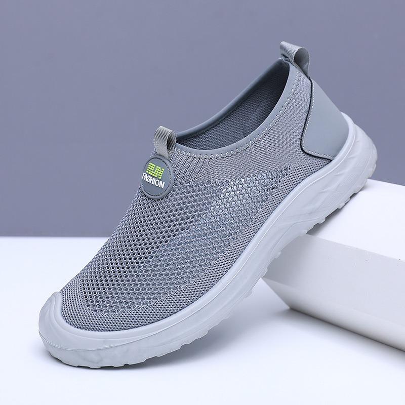Men's shoes are breathable in summer, one-pedal cloth shoes, light mesh surface, soft sole, round head, dad walking travel sports men's mesh shoes