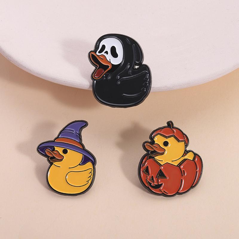 Halloween Duck Enamel Pins Witch Ducky with Pumpkin Grim Reaper Duck Spooky Season Brooches Lapel Badge Jewelry Gift for Friends