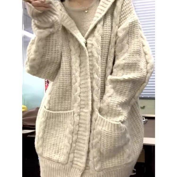 Dámský pletený kardigan s kapucí a silnou copánkovou vazbou - Podzimní/zimní styl