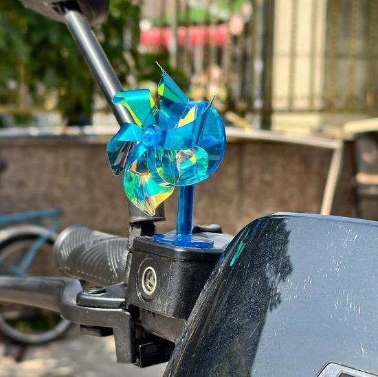 LED Wind Powered Colorful Pinwheel Light for Bike Motorcycle Decoration Safety