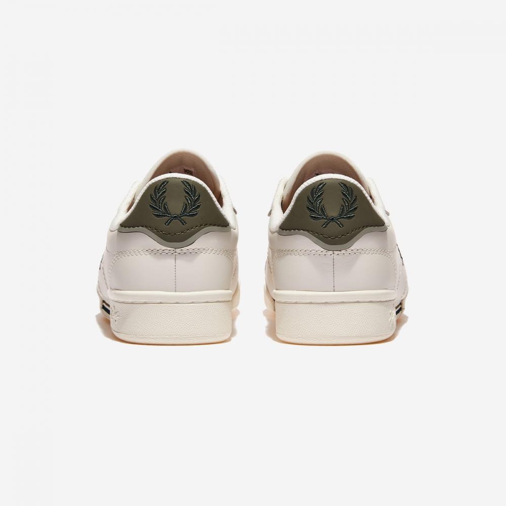 Fred Perry B722 Leather B6311 Porcelain Night Green  W22 