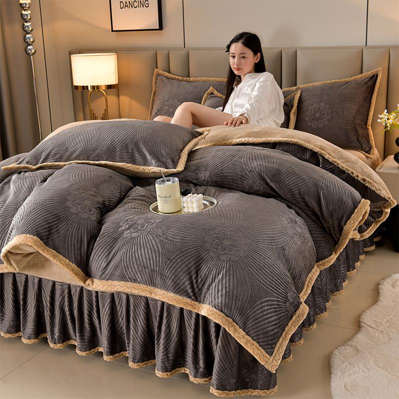Class A Maternal And Infant Grade High-Gram Carved Fleece Milk Fleece Bed Skirt4-Pcs Set, Winter Double-Sided Fleece Quilt Cover