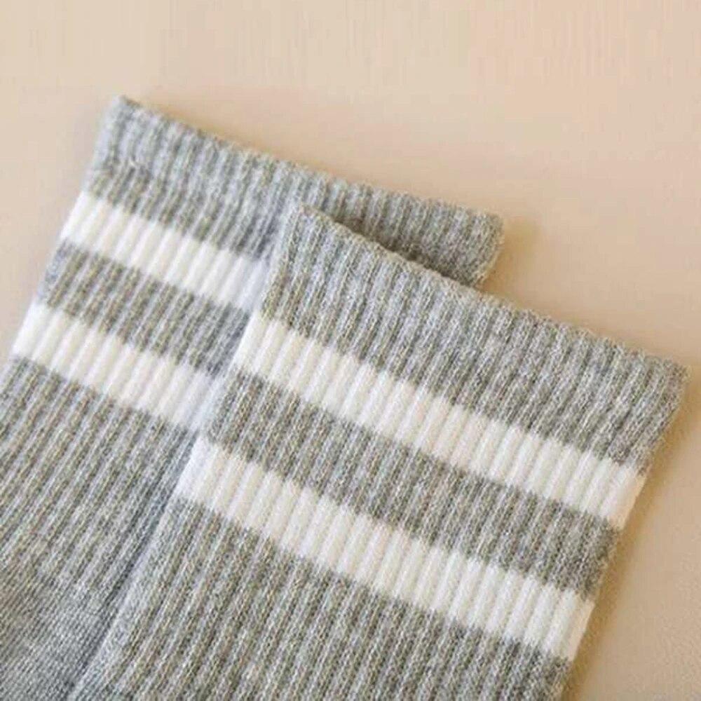3 Pairs Women'S Mid Tube Socks Fashion Breathable Sports Socks Classic Parallel Bar Pattern Sweat Wicking Non Pilling Girl Socks