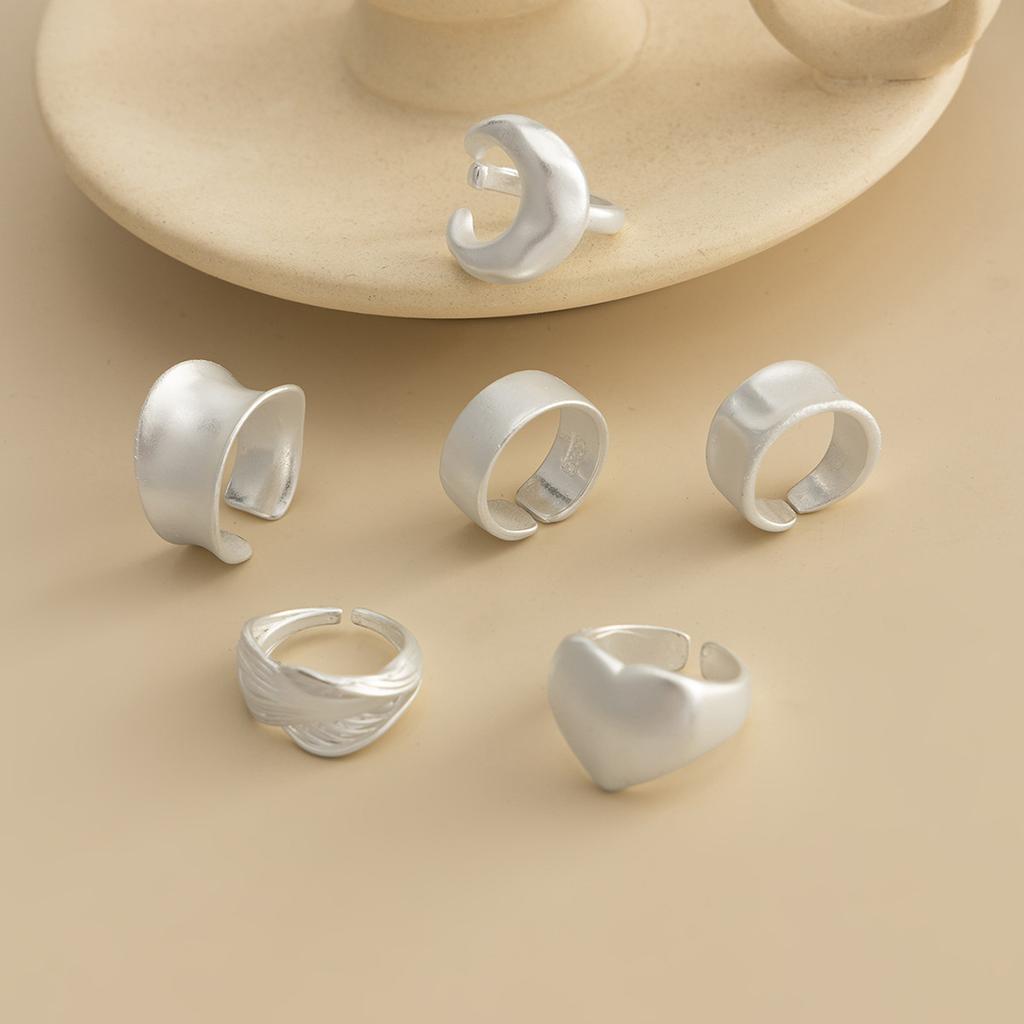Fashionable Sliver Color Matte Wide Edge Rings for Women Cool Style Irregular Alloy Featuring Open Ring Unisex Jewelry Gift