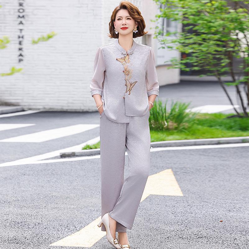 Chic 2026 Summer Embroidered Two-Piece Suit for Stylish Moms 4XL (130-145 lbs)