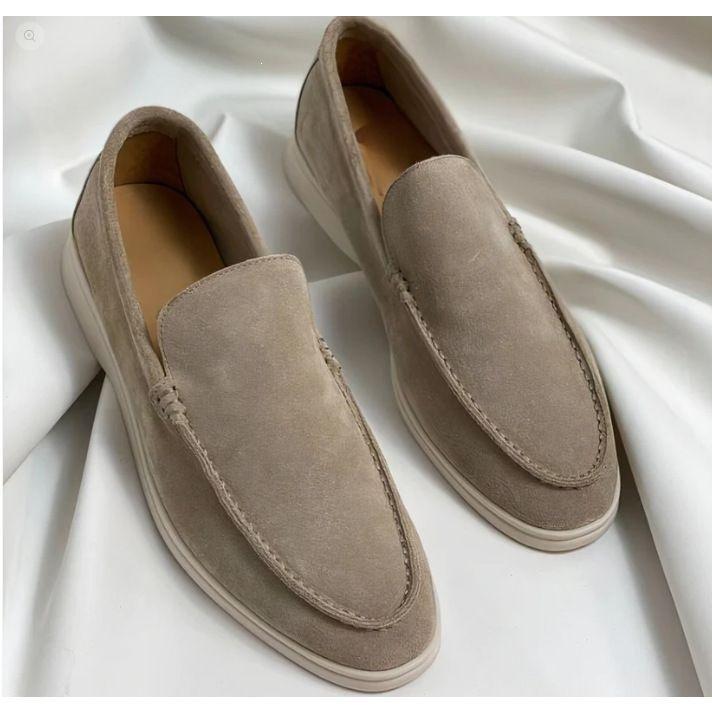 Men's Casual Loafers Are Light, and The Same Lazy Shoes Are Pedaled Every Day.
