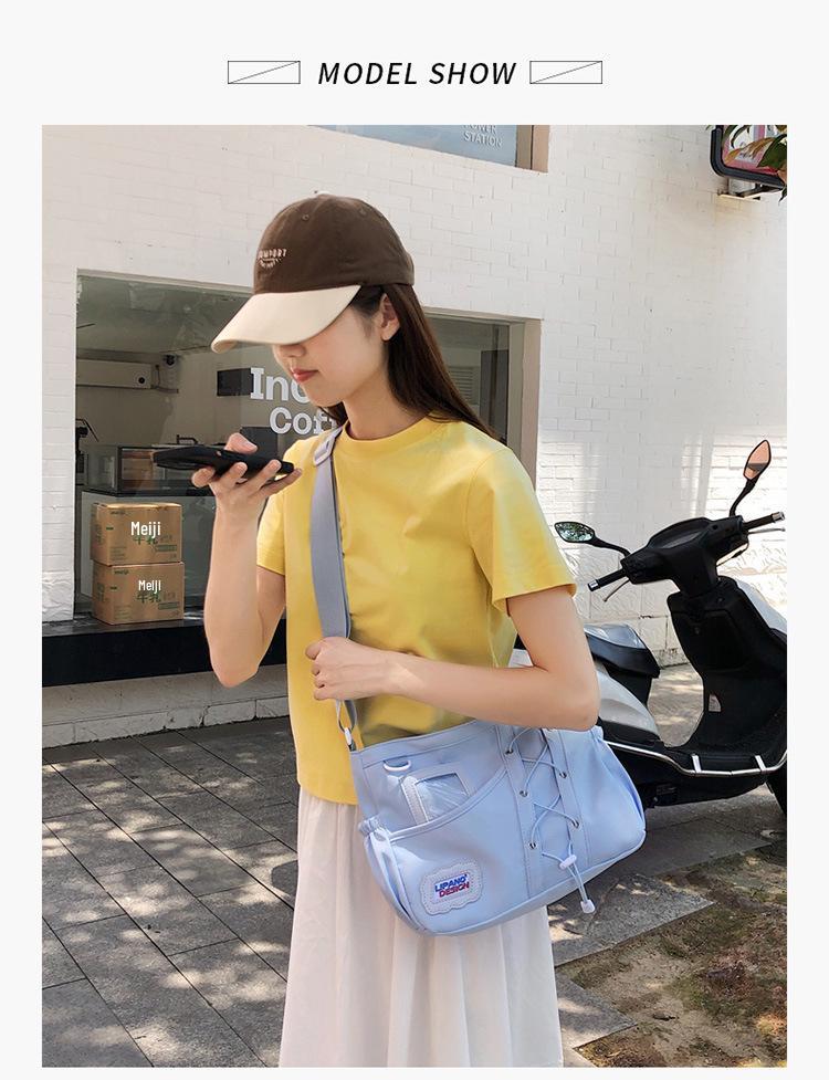 Damen Große Kapazität College Stil Lässig Ita Umhängetasche mit Transparentem Abzeichen