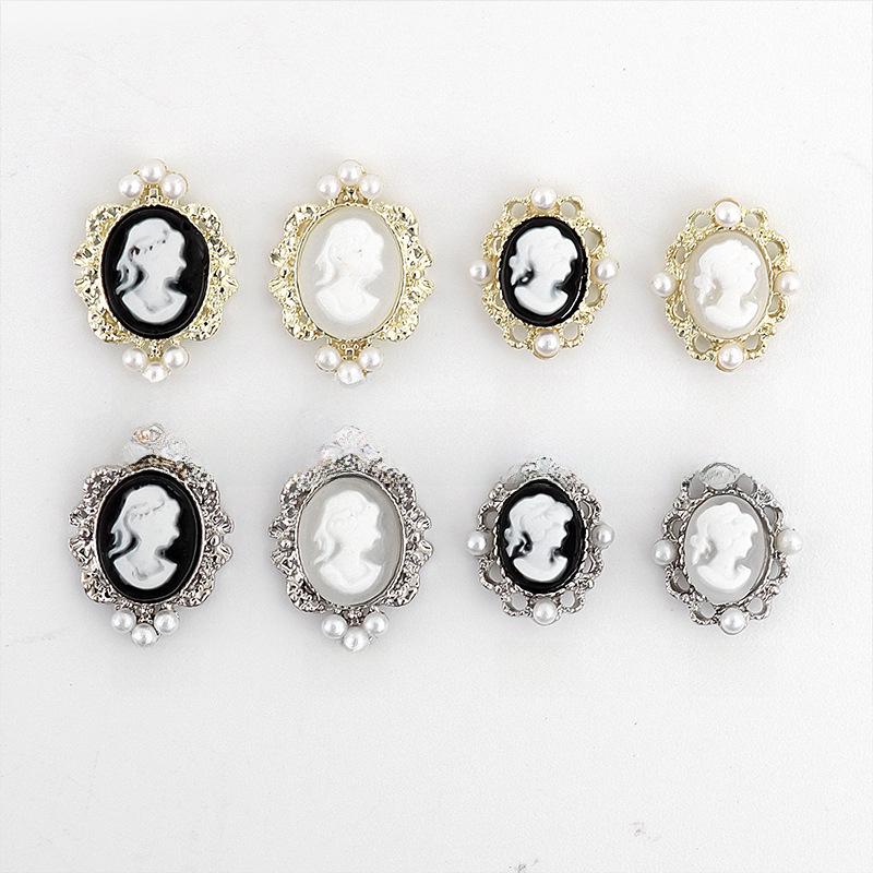 Baroque Retro Style Nail Art: Pearl Alloy Gold & Silver Ornaments