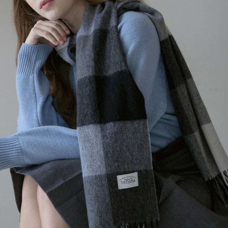 Tatiana Check Soft Lambskin 100% Wool Muffler MF8005 Black