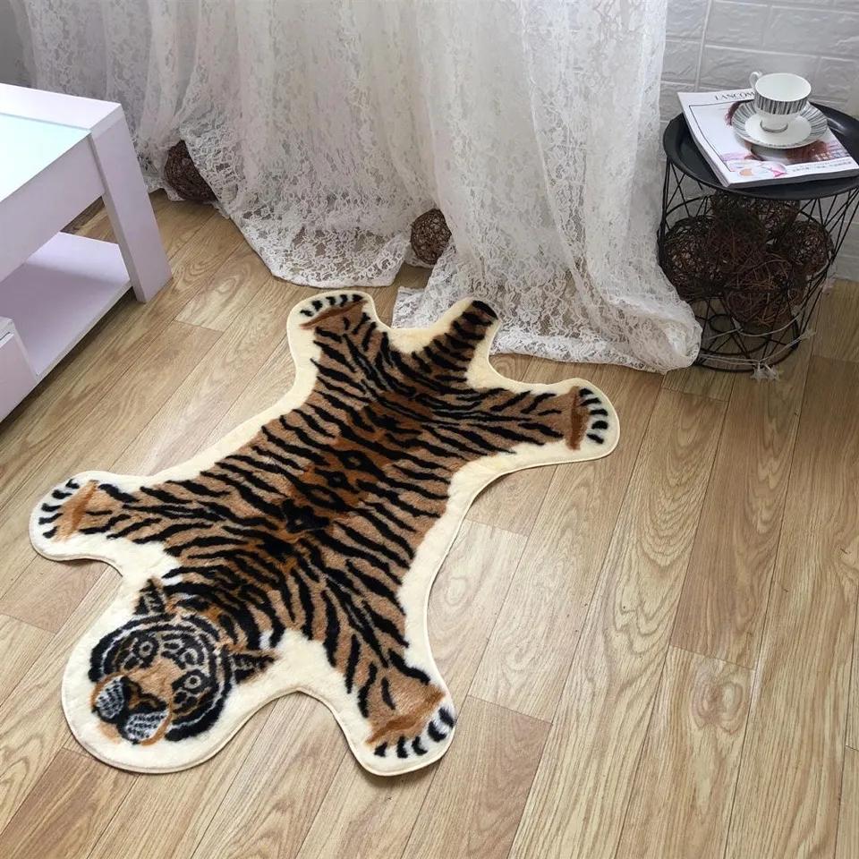 1pc Tiger Print Rug Faux Tiger Fur Non-Slip Mat Area Rug For Home Decor Animal Print Rug Carpet