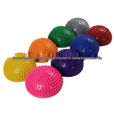 Kindersensorischer Yoga-Balanceball mit Massagenoppen und Flussüberquerungssteinen für das Handgrifftraining.