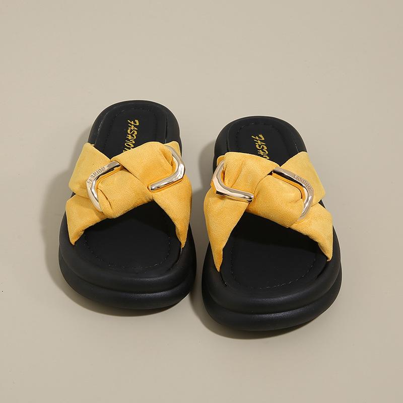 

Wear a skirt and step on a word of shit temperament with new slippers women s summer Xiaoxiang fashion cool slippers tide 40 жовтий