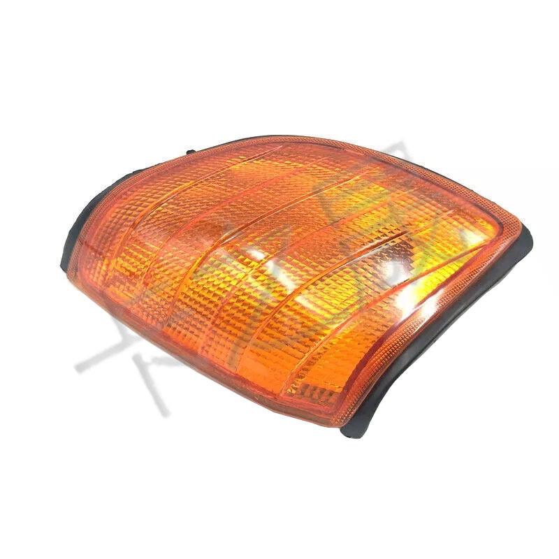 Mercedes-Benz W140 Front Corner Turn Signal Light