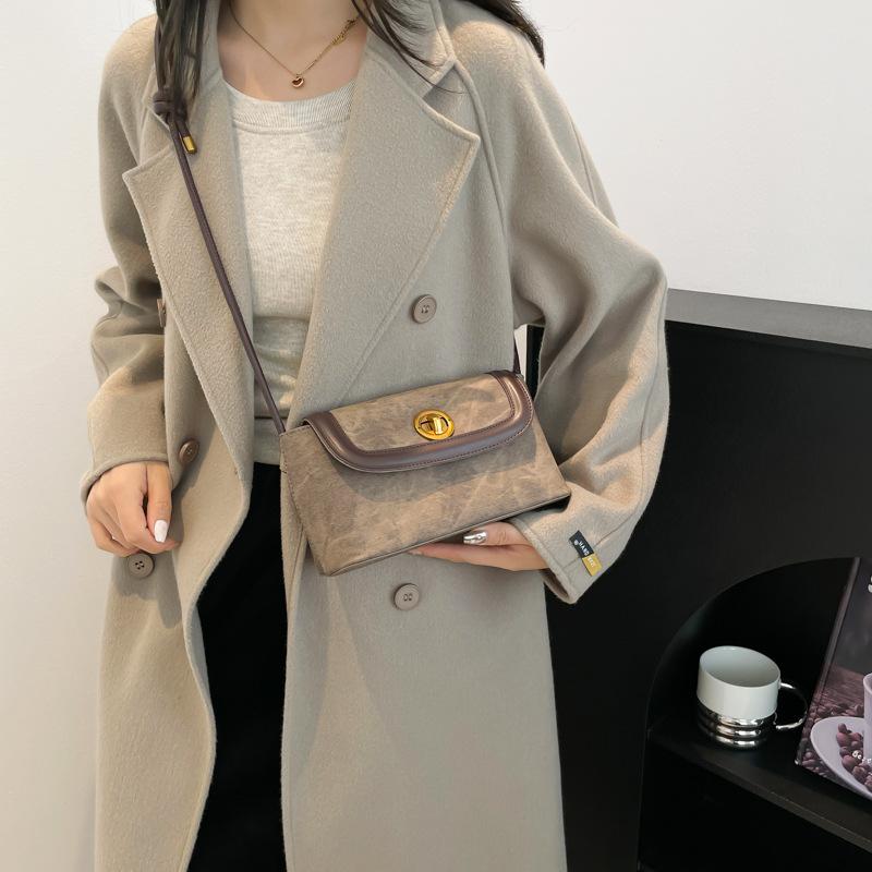 Underarm bag women's 2025 autumn models autumn and winter exquisite shoulder crossbody small bag small square bag fashion trend