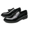 Handgefertigte Mode Quasten Loafer Schwarze Sohle Leder Gentleman Mode Stressschuhe Herren Business Fahrschuhe