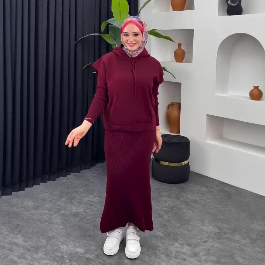 Autumn 2025 European & American Knit Hooded Sweater Dress with Pockets