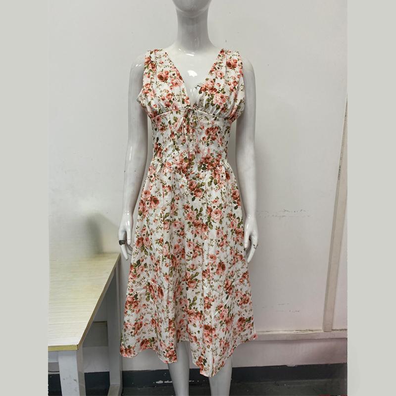 

Летнее модное платье-сарафан с V-образным вырезом в европейском и американском стиле с принтом, подчеркивающее фигуру M