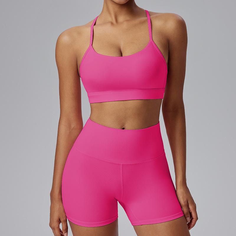 Plus Size Yoga Set: Beautiful Back, High Waist Shorts, Quick Dry Fitness Outfit
