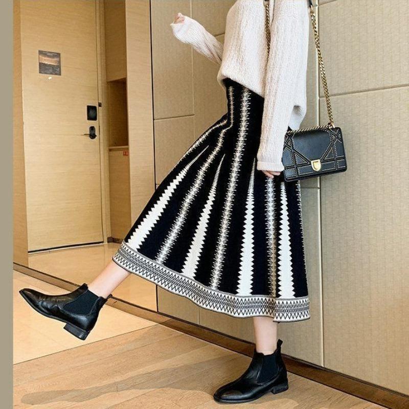 Strikket halvlangt skjørt for kvinner høst og vinter slank og allsidig A-linje ull skjørt med høy midje for kvinner