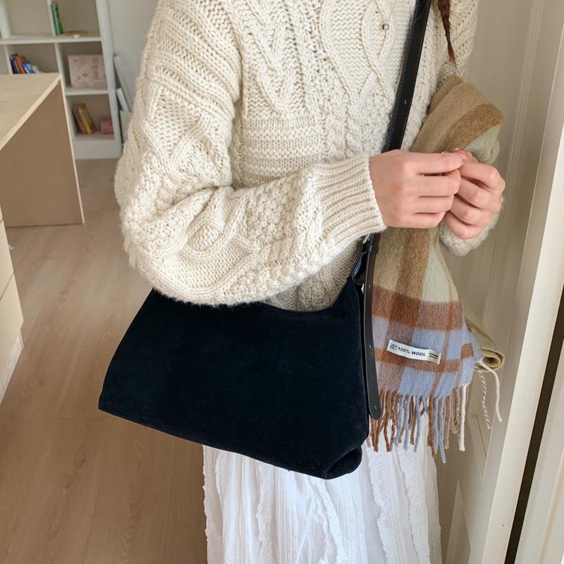 Suede bag women's large capacity 2025 new autumn and winter retro shoulder messenger bag commuter tote bag women's bag