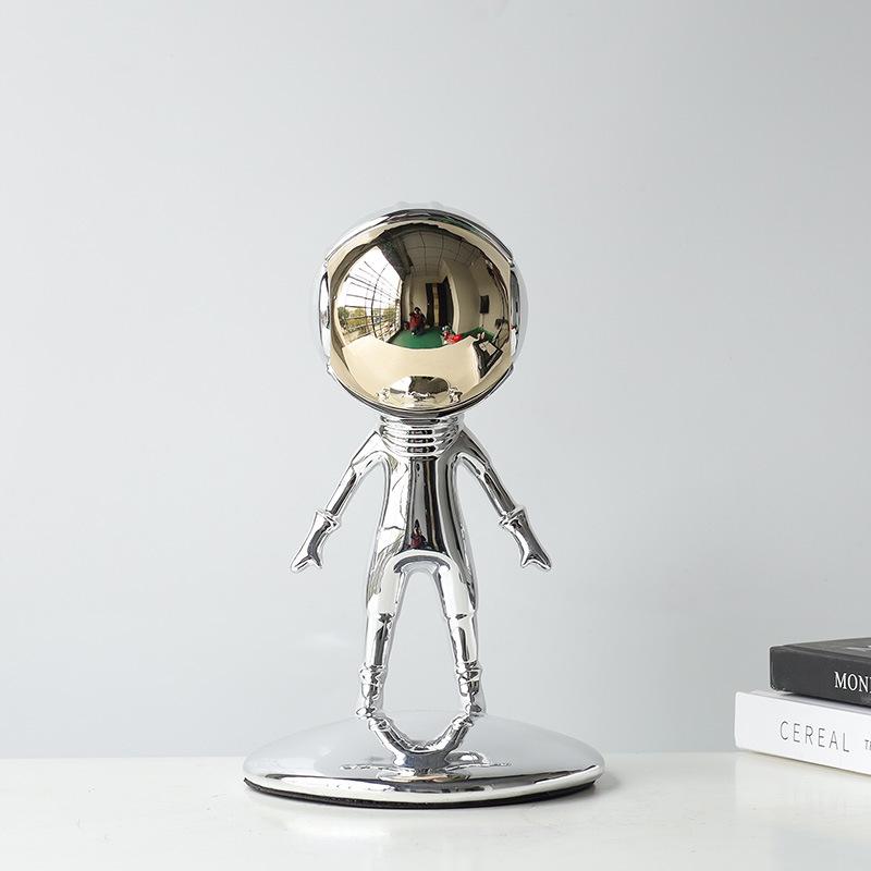 

Resin Ornaments Creative Astronaut Sculpture Modern Household Desktop Decoration Ornaments Living Room Art Aesthetic Crafts
