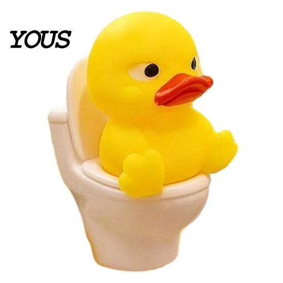 Cute Toilet Sitting Doll Miniature Animal on Figurine, Mini Small Frog /Duck/ Pig Statue, Funny Fun Gifts for Bathroom Lovers Decor, Desk Ornament