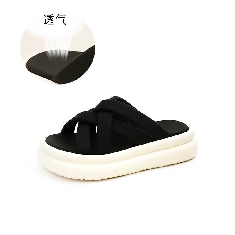 Outer slippers women's 2025 summer new fashion beach flat bottom comfortable versatile semi-small fragrant cool slippers