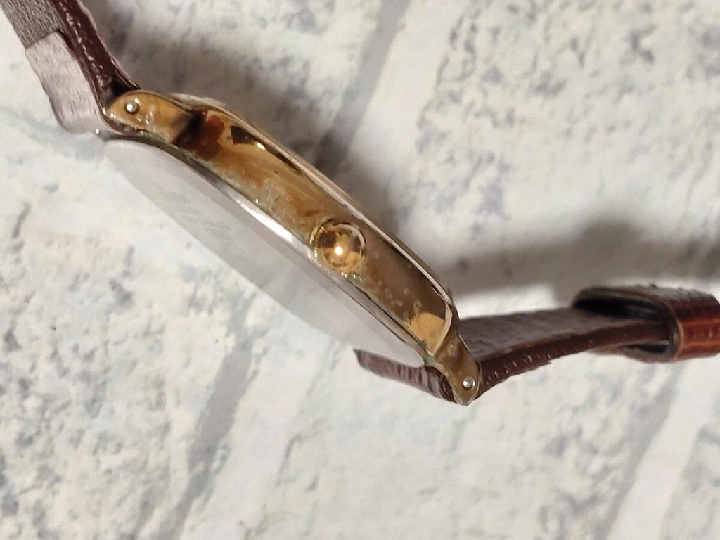 Working new battery SEIKO Chariot quartz leather condition, replaced. men's Watch, vintage/ antique, strap.