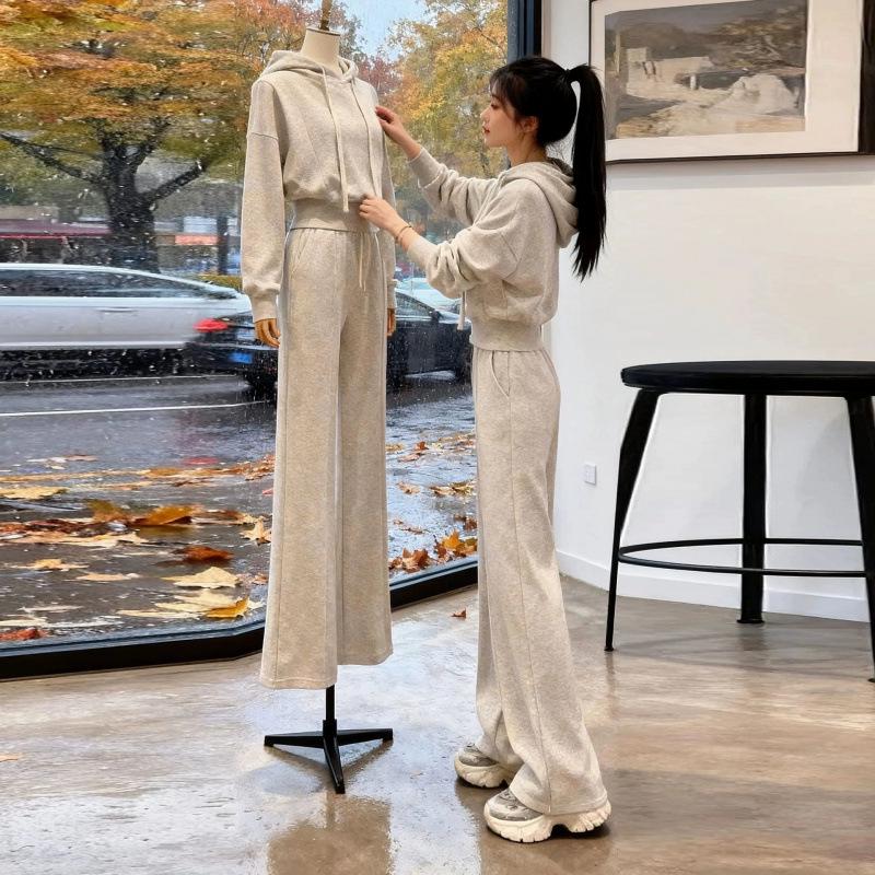 

Women s Korean Style Light Gray Hooded Sweatshirt and Jogger Set - Spring/Autumn Fashion with Plus Velvet, Age-Reducing Two-Piece Outfit XL