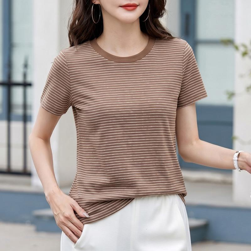 Loose and Versatile Comfortable Short-sleeved T-shirt for Summer. New Style Round-neck Striped Short-sleeved T-shirt for Ladies' Tops.
