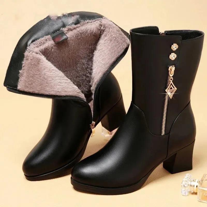 

Ботинки средней высоты с широким голенищем женские зимние новый стиль материнские хлопковые туфли женские корейская версия хлопковые ботинки для женщин среднего и пожилого возраста 42 чёрный