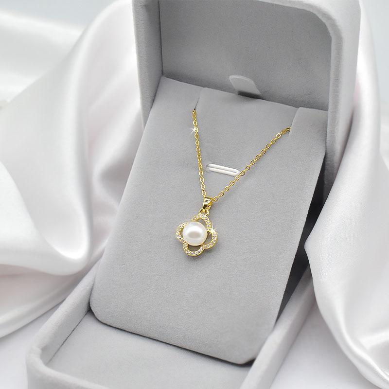 Pearl Clover Necklace Women'S Light Luxury Premium Sense Simple Versatile Titanium Steel Clavicle Chain