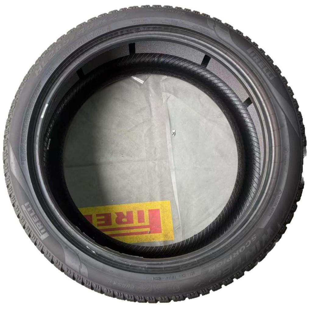 Pirelli Winter Snow Tires 285/45R22, 325/40R22 for Mercedes-Benz GLS AMG